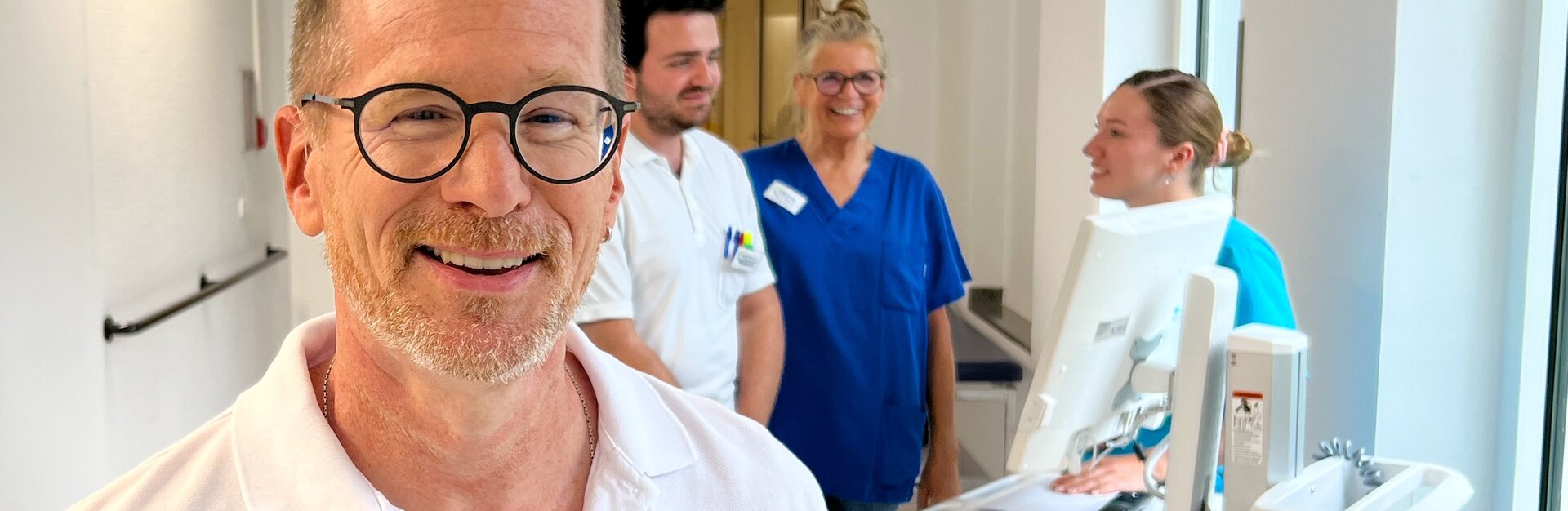 Chefarzt Unfallchirurgie und orthopädische Chirurgie der Klinik Füssen: Dr. Steffen Vennemann mit Team | © Kliniken Ostallgäu-Kaufbeuren